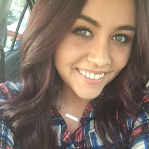 Meet your Posher, Carlie